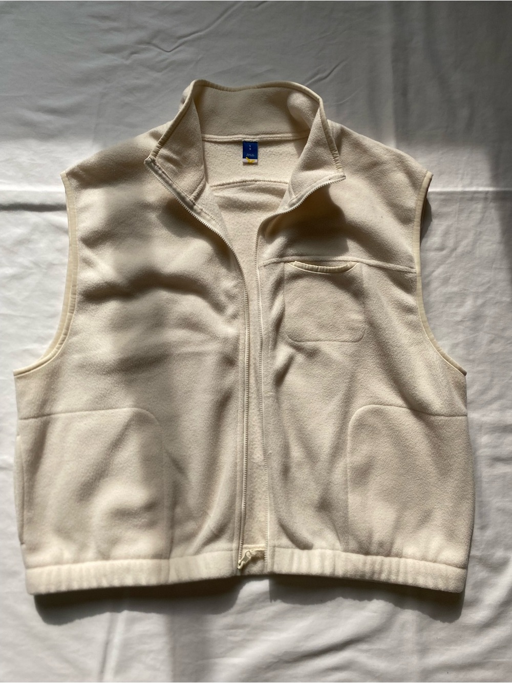Old Navy Women’s off white Fleece Zip Vest - Lightweight Layering